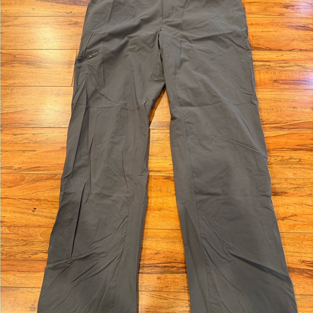 Patagonia Women’s Charcoal Cargo Pants